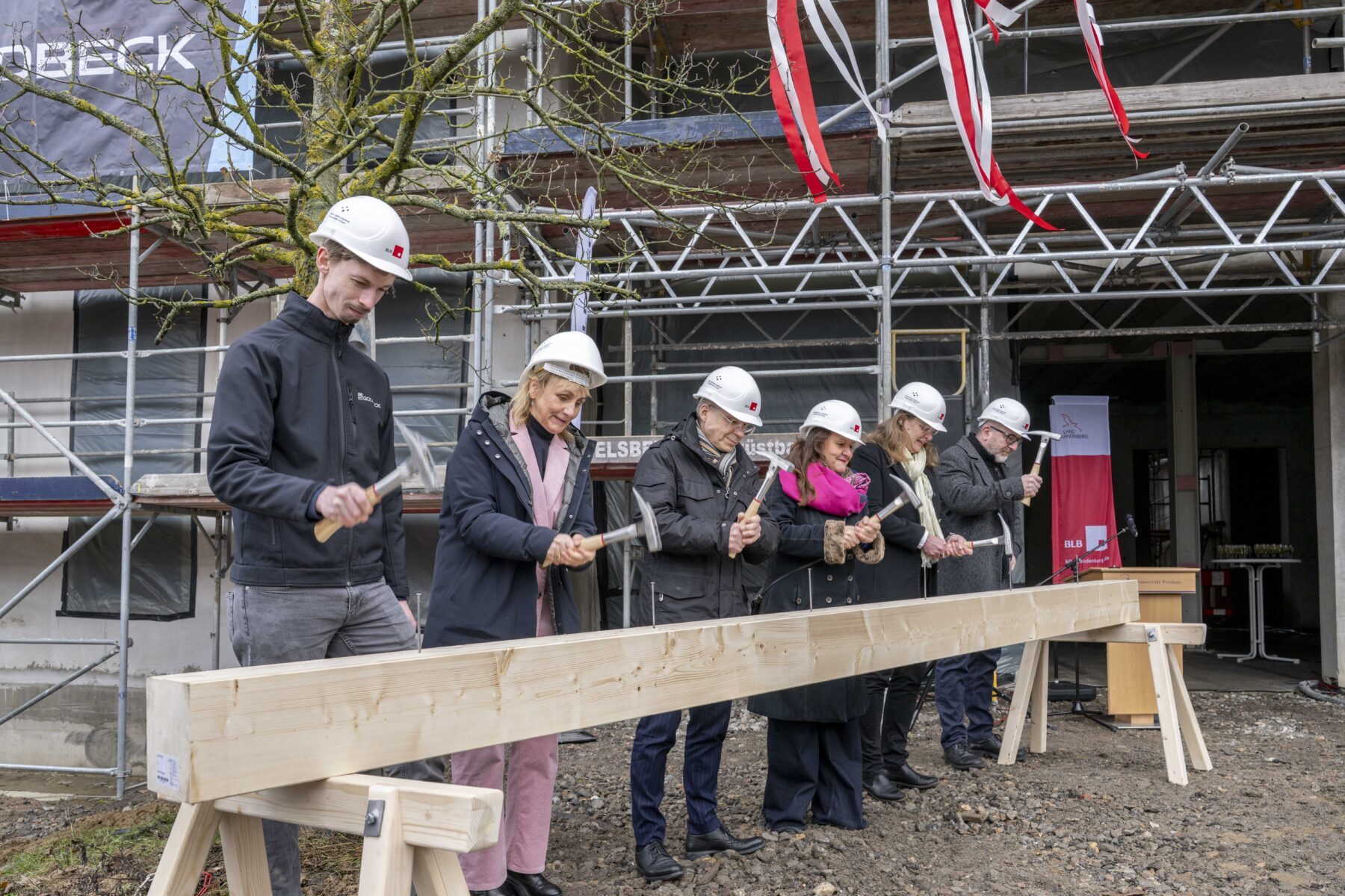 Topping-Out Ceremony for the New Building of the Center for Teacher Education and Educational Research (ZeLB) at the University of Potsdam ©image: Thomas Roese